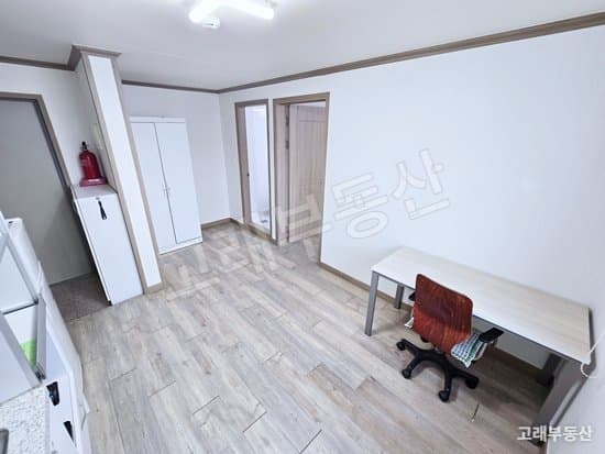 Studio / One-room · Floor 3 매물 사진