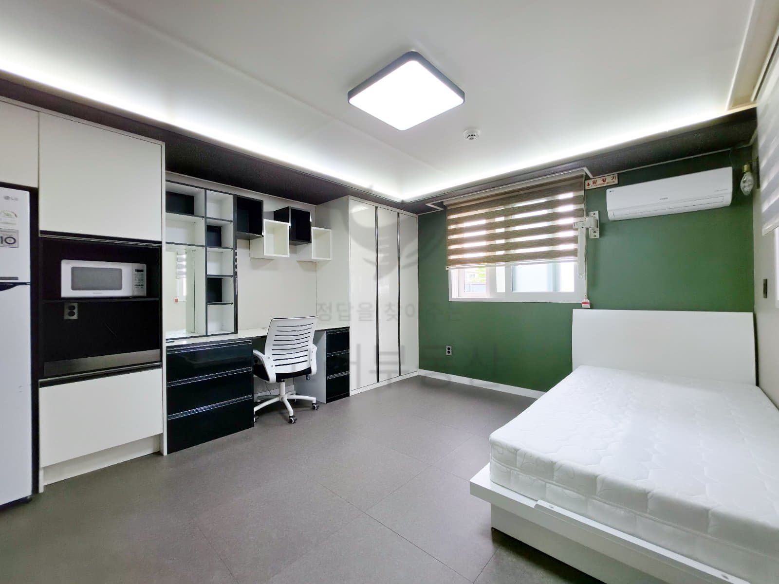 Studio / One-room · Floor 3 매물 사진